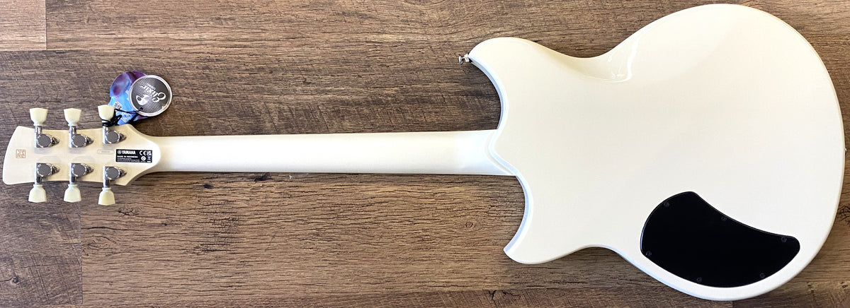 Yamaha Revstar Element RSE20 Gloss Vintage White Finish Electric Guitar