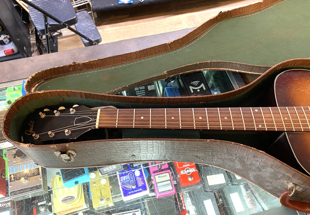 VINTAGE 1961 Guild F-20 Troubadour Sunburst Acoustic Guitar with Original Case