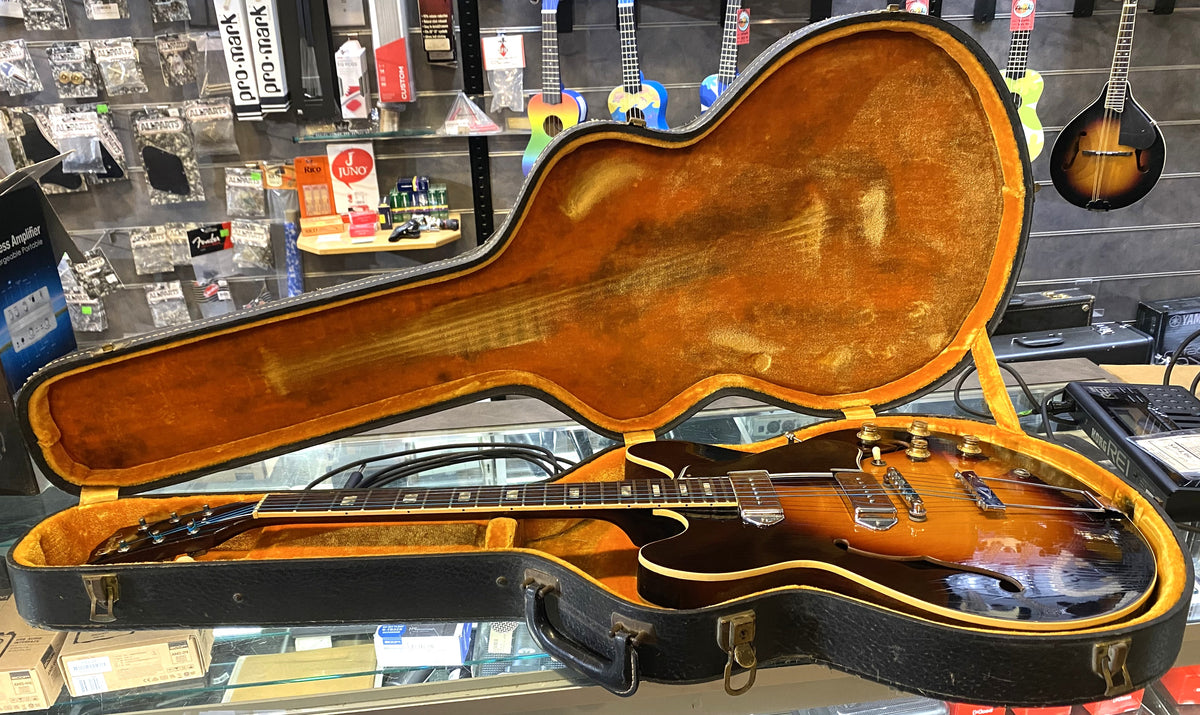USED 1966 Gibson ES-330TD Gloss 3-Tone Sunburst Finish Hollowbody Electric Guitar with Original Hardshell Case