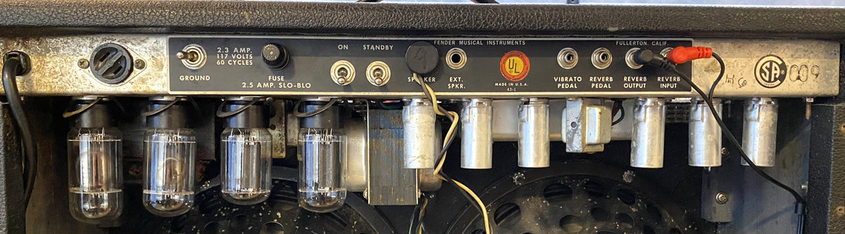 USED 1971 Fender Twin Reverb-Amp Silverface 2 x 12" 100-Watt All Tube Electric Guitar Combo Amplifier