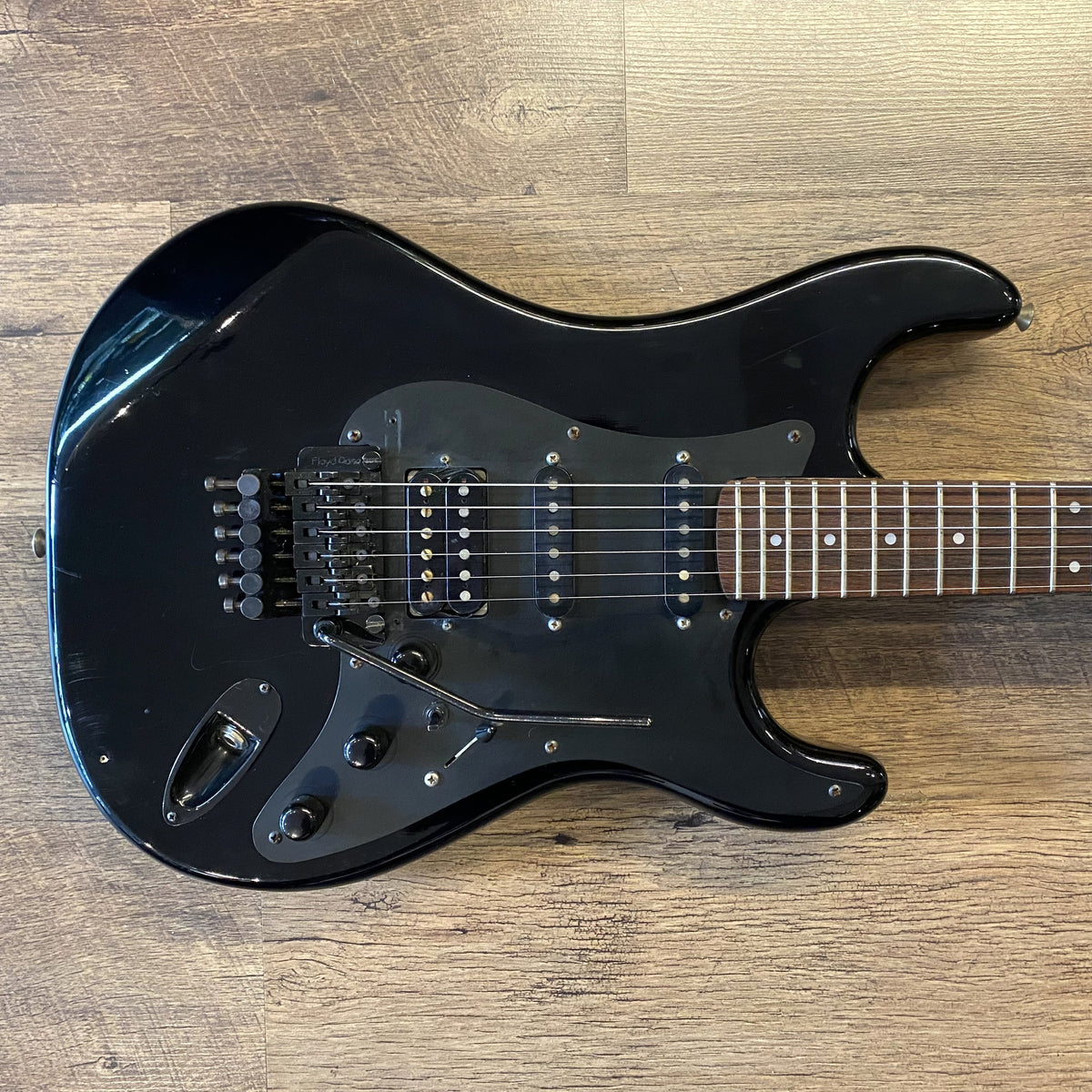 USED 1985 Kramer Pacer Deluxe Gloss Black Finish Electric Guitar with Hardshell Case
