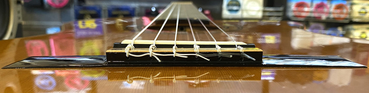 Takemine TC132SC Natural Gloss Finish Classical Nylon-String Acoustic Electric Guitar with Hardshell Case & Guitar Stand
