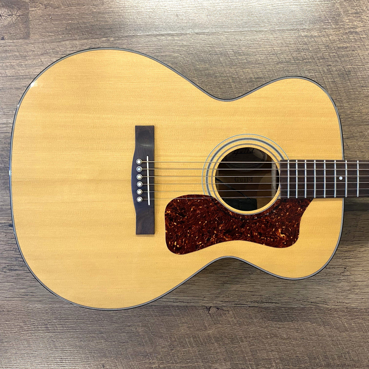 USED 1995 Guild F-30 Orchestra Model Natural Gloss Finish Acoustic-Electric Guitar with Original Hardshell Case