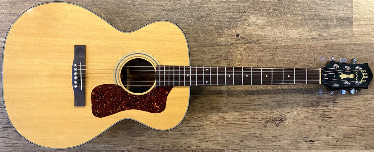 USED 1995 Guild F-30 Orchestra Model Natural Gloss Finish Acoustic-Electric Guitar with Original Hardshell Case