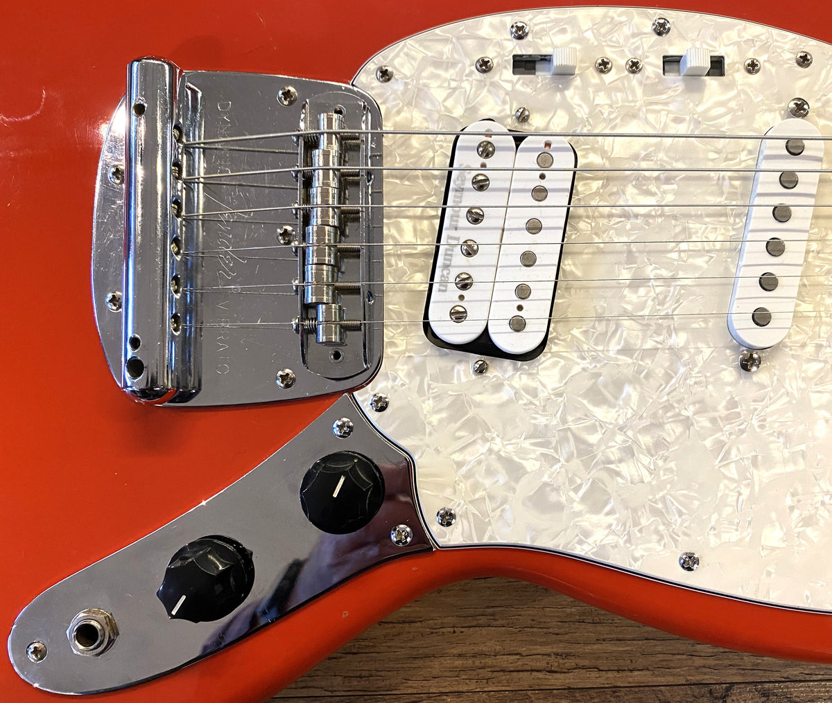 USED 1997 Fender Jag-Stang Gloss Fiesta Red Finish Electric Guitar