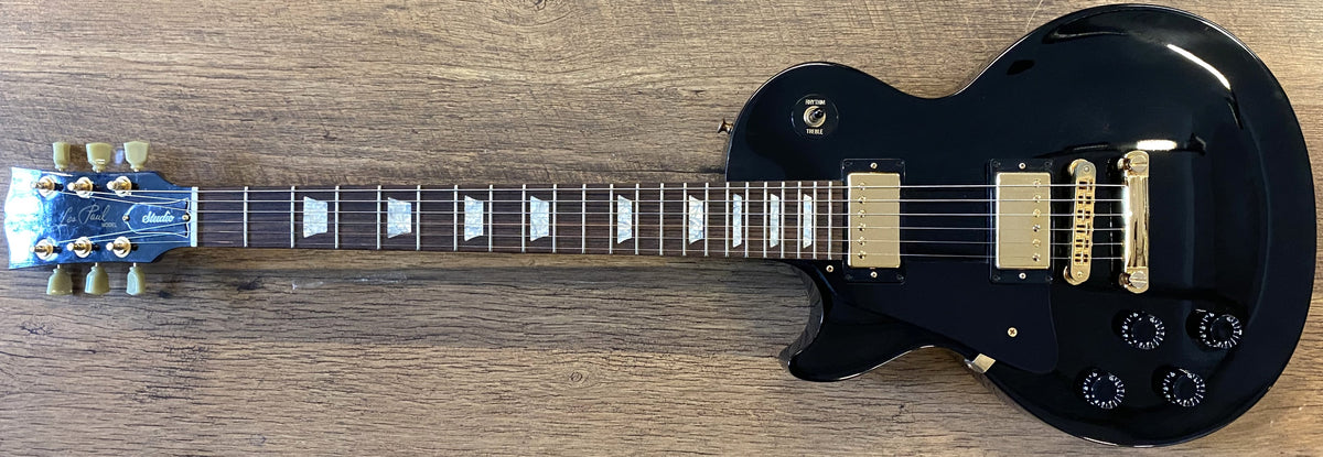 USED 2004 Gibson Les Paul Studio Gloss Ebony Finish Left-Handed Electric Guitar with Original Hardshell Case
