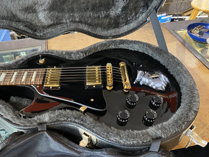 USED 2004 Gibson Les Paul Studio Gloss Ebony Finish Left-Handed Electric Guitar with Original Hardshell Case