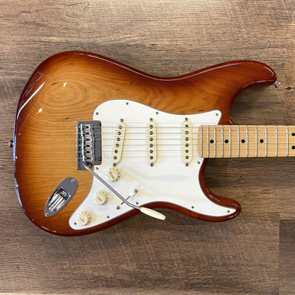 USED 2017 Fender American Professional Stratocaster Gloss Sienna Sunburst Finish Electric Guitar with Original Hardshell Case