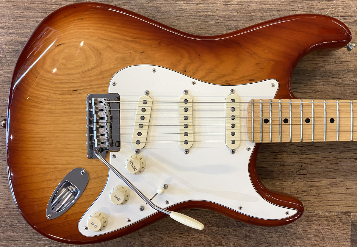 USED 2017 Fender American Professional Stratocaster Gloss Sienna Sunburst Finish Electric Guitar with Original Hardshell Case