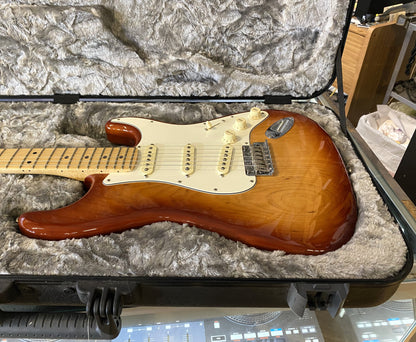 USED 2017 Fender American Professional Stratocaster Gloss Sienna Sunburst Finish Electric Guitar with Original Hardshell Case