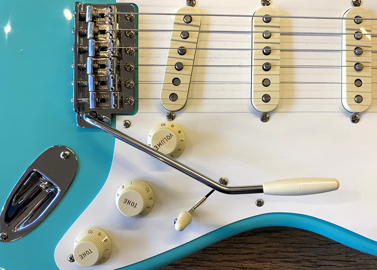 USED 2025 Fender American Vintage II '57 Stratocaster Gloss Sea Foam Green Electric Guitar with Original Case