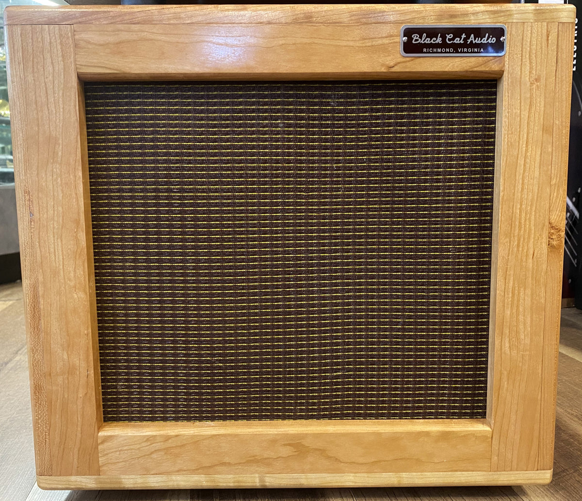 Black Cat Audio DW12 15-Watt Electric Guitar Amplifier Head with 1 x 12" Speaker Cabinet