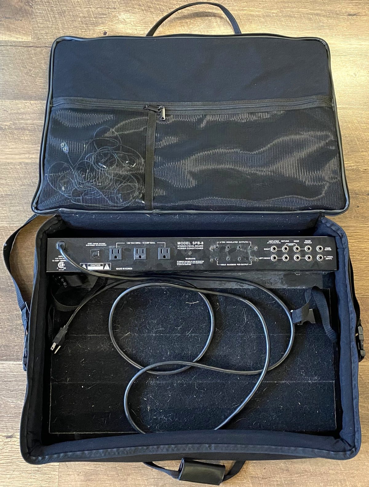 USED Furman SPB-8 Powered Pedalboard with Gig Bag