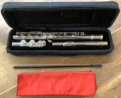 USED Gemeinhardt 2SP Silver-plated Closed-hole Student Model Flute with Original Case