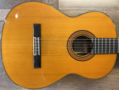 M. Horabe Model 35 Natural Gloss Finish Classical Nylon-String Acoustic Guitar with Case & Cover