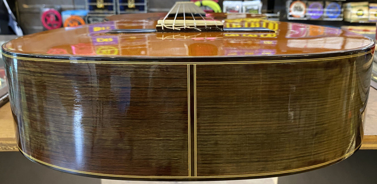 M. Horabe Model 35 Natural Gloss Finish Classical Nylon-String Acoustic Guitar with Case & Cover