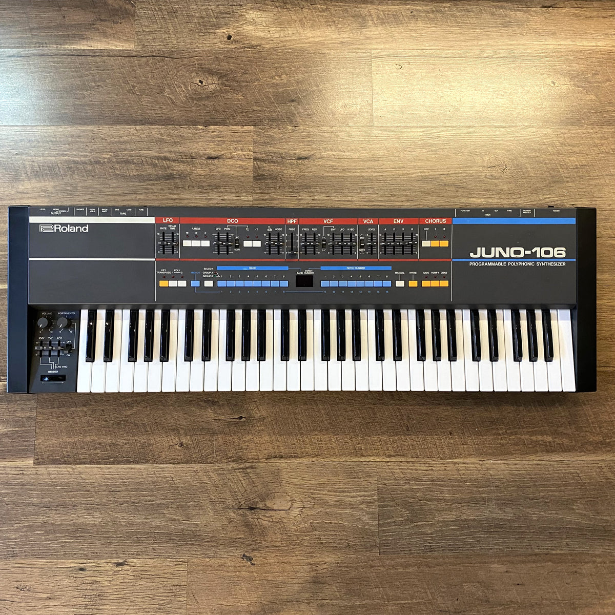Roland Juno-106 61-Key Programmable Polyphonic Analog Synthesizer Keyboard