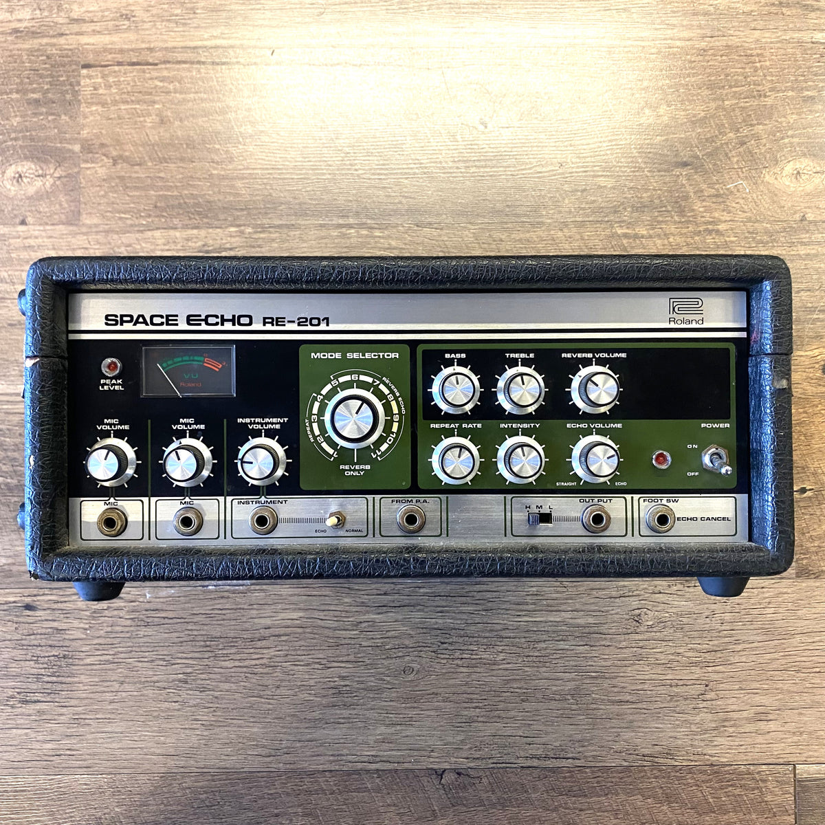 Roland RE-201 Space Echo Tape Delay/Reverb Effects Unit