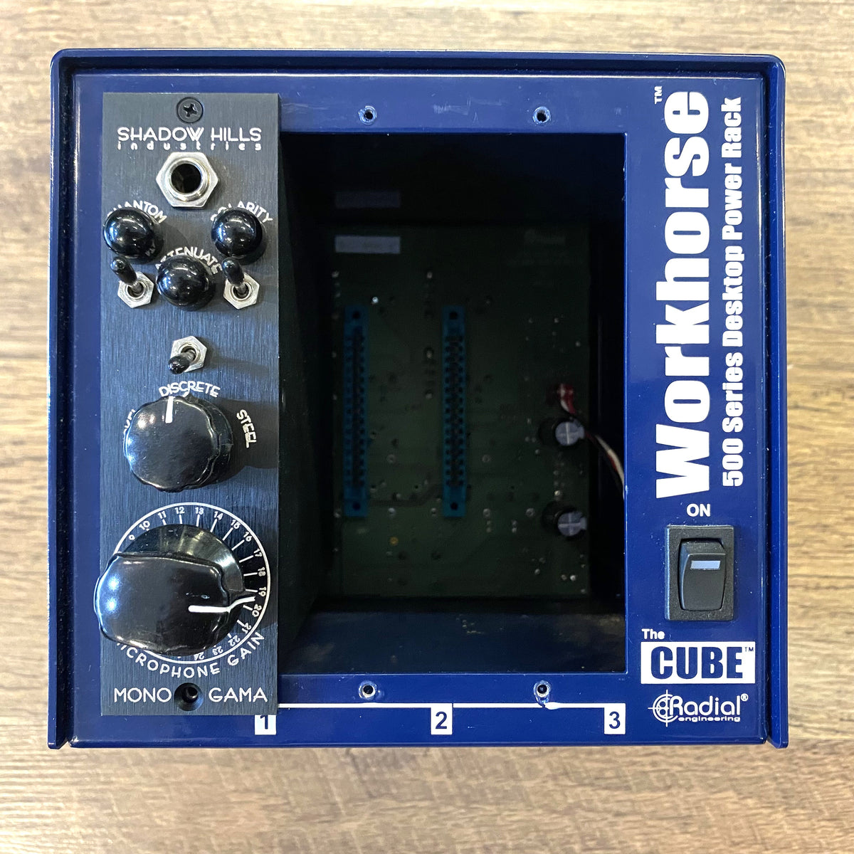 Shadow Hills Industries Mono Gama 500 Series Microphone Preamp with Radial Workhorse Cube 3-Slot Power Chassis