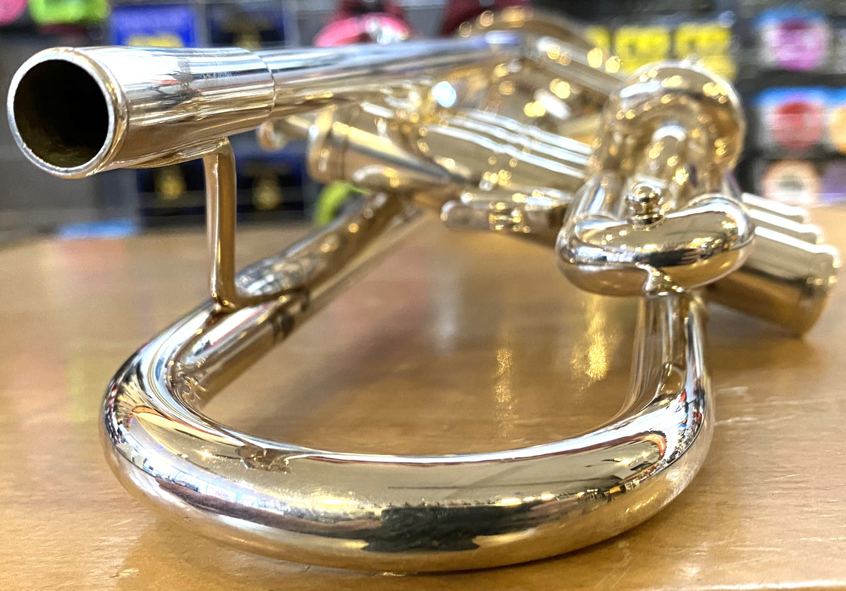 USED Yamaha YTR-8335S Xeno Series Silver-Plated Bb Trumpet w/ Original Case